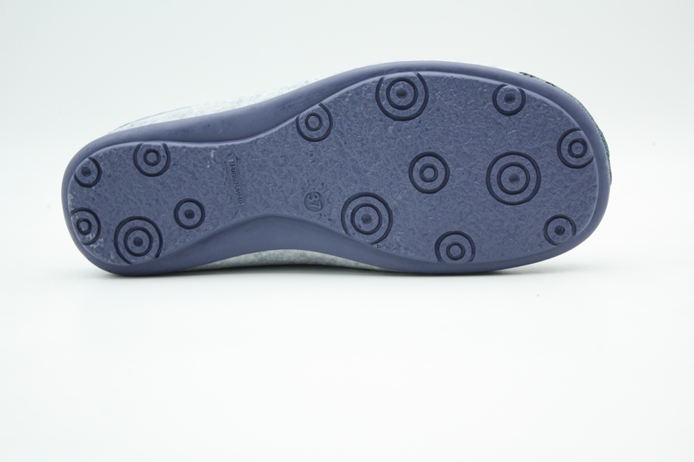 נעלי בית פרוותיות לנשים תוצרת ספרד בצבע כחול                                             דגם 02 BLUE